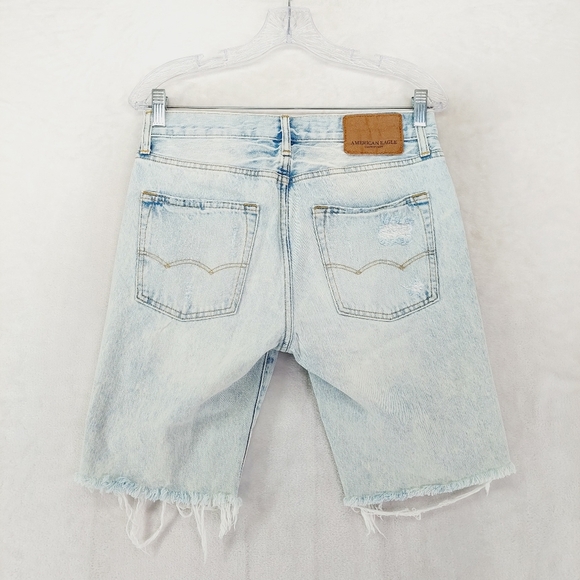 American Eagle Cotton Distressed Light Wash Jean Shorts  P4847 - Picture 4 of 8
